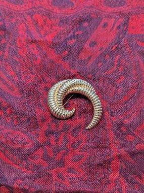 Gold Ribbed Crescent Brooch